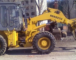 廈工932夾木機(jī)